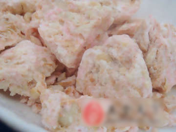 草莓味花生牛轧糖