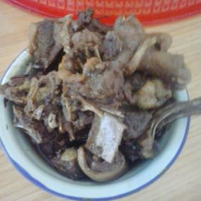 怎么做红烧鸭肉好吃 ff009858568211e4a3f8b8ca3aeed2d7.jpg